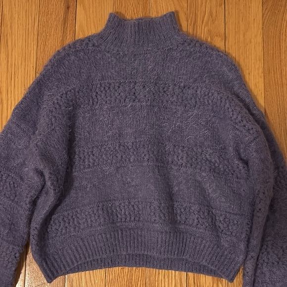 women’s purple sweater - Picture 2 of 3